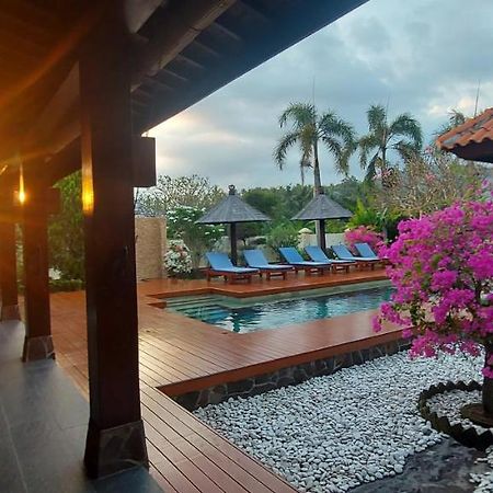 Bale Solah Lombok Holiday Resort Senggigi Exterior foto
